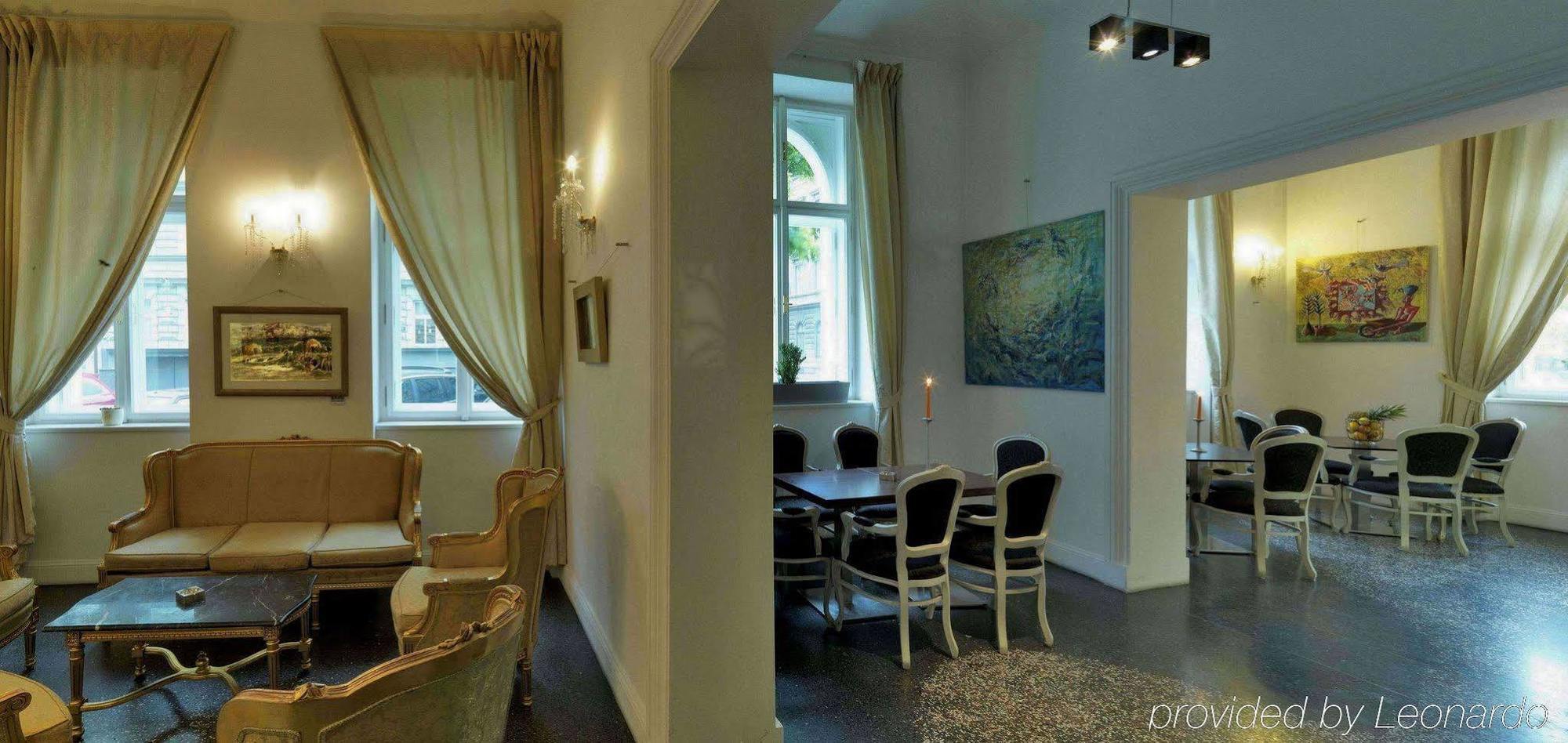 Hotel Assenzio Praga Esterno foto