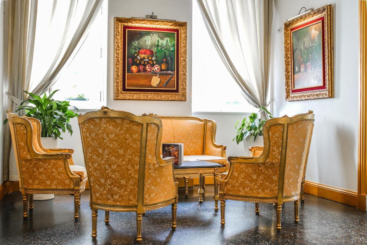 Hotel Assenzio Praga Esterno foto