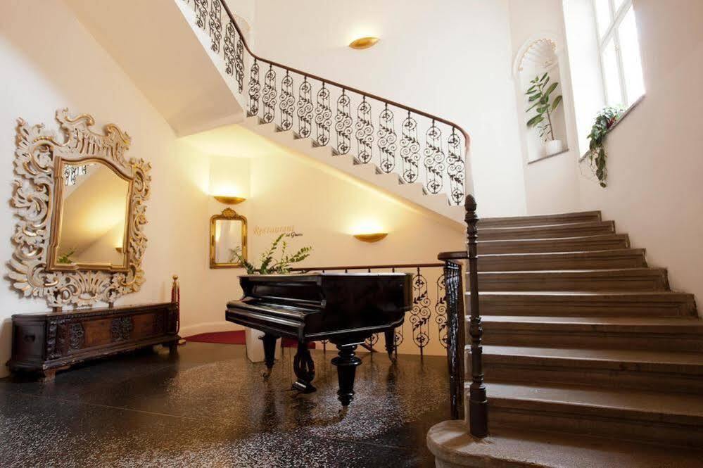 Hotel Assenzio Praga Esterno foto