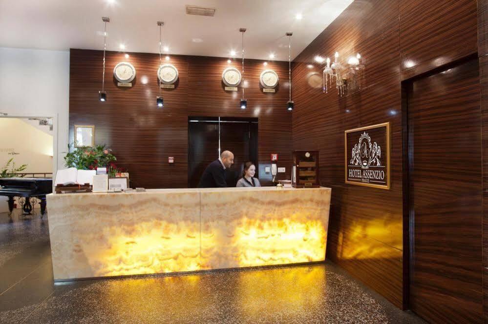 Hotel Assenzio Praga Esterno foto